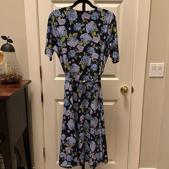 APPLESEED’S - Women’s Limited Edition Blooming Hydrangea Knit Dress - Picture 7 of 10